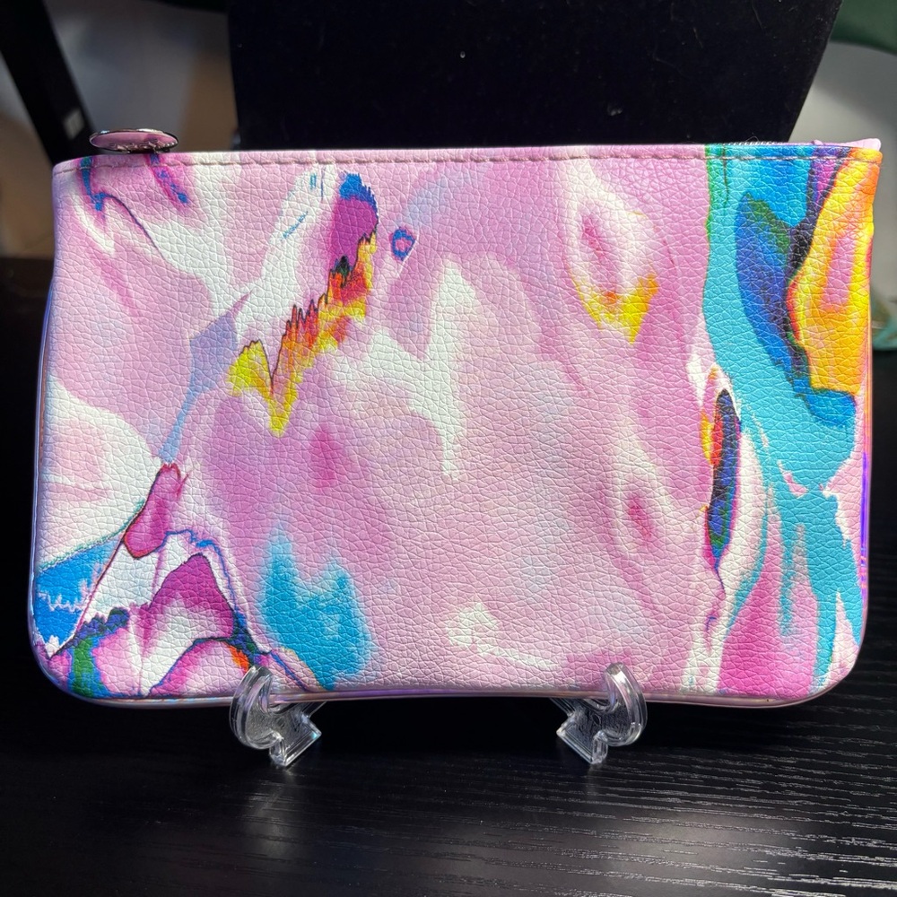 💋2/$15💋 ipsy Pink and Blue Abstract Clutch